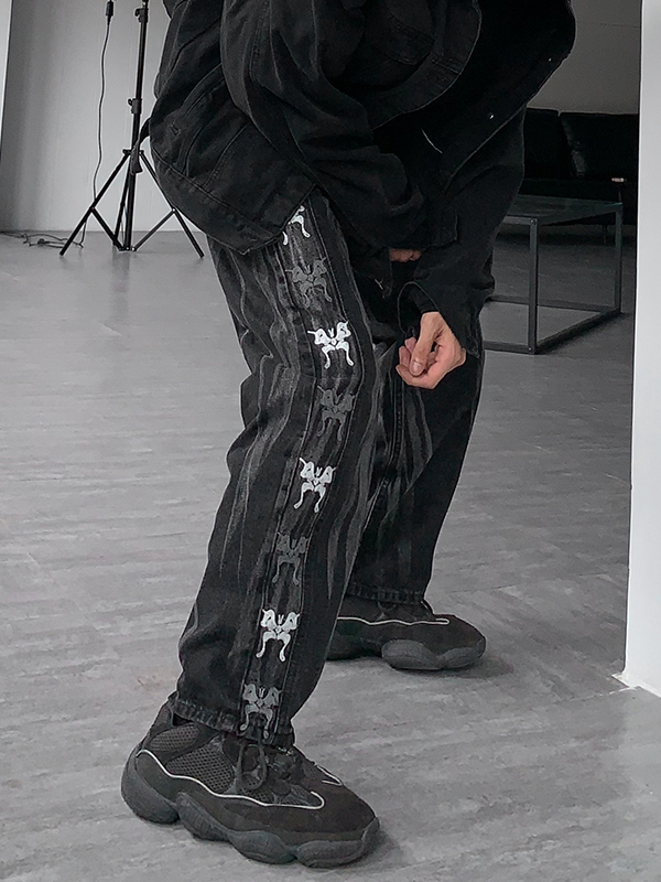 Men’s Vintage Ombre Butterfly Print Straight Leg Jeans
