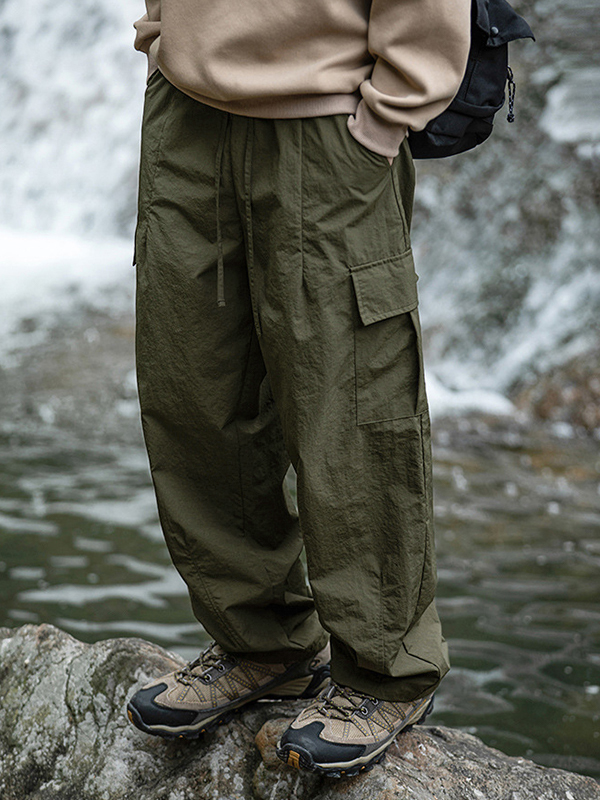 Men’s Textured Big Pocket Drawstring Cargo Pants