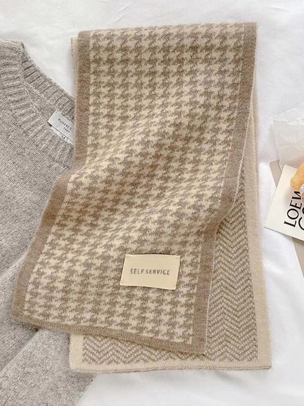Vintage Houndstooth Pattern Scarf